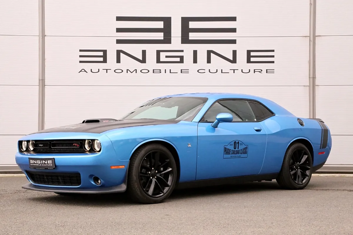 Dodge Challenger 6.4 Hemi Shaker