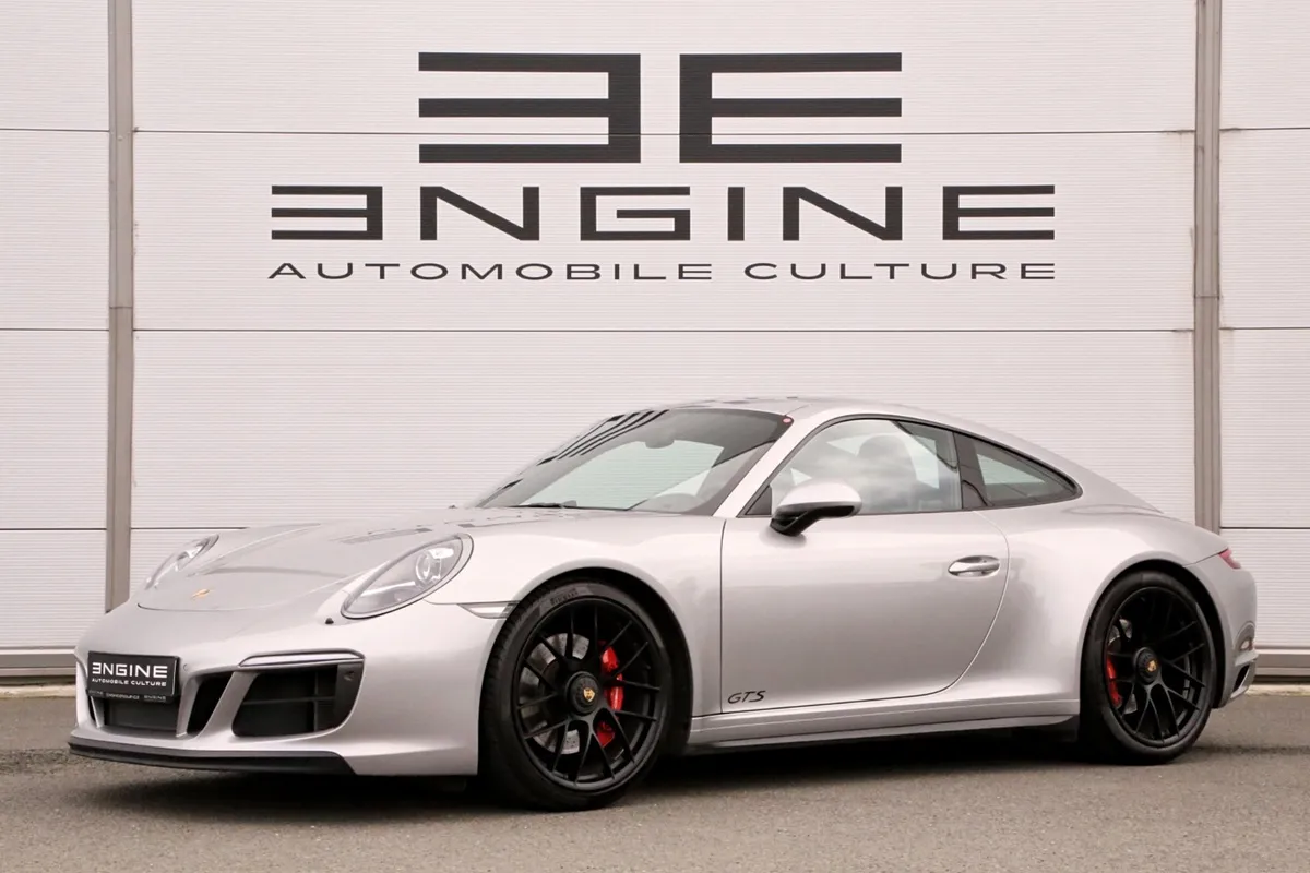 Porsche 911 Carrera GTS (991)