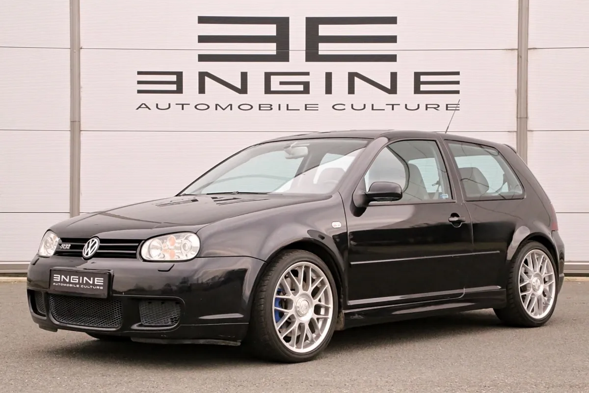 Volkswagen Golf R32