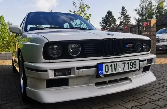 BMW M3 E30 1989