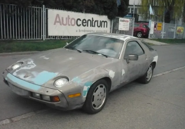 Porsche 928 MANUÁL 1981