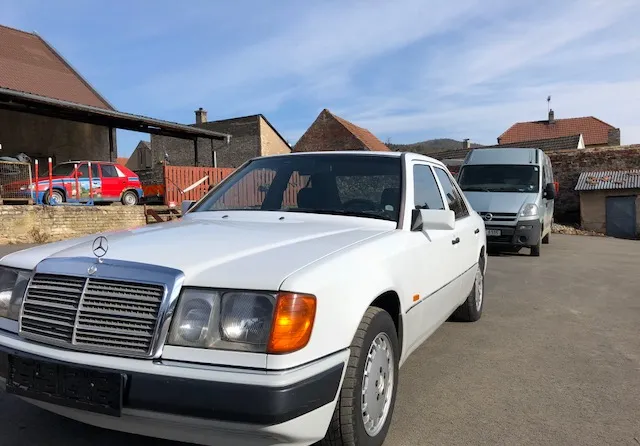 Mercedes-Benz 200 W124 1992