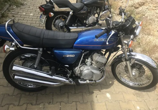 Kawasaki KH 250 1979