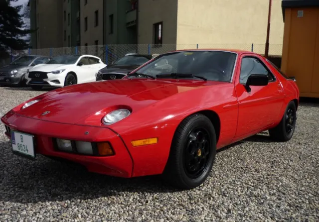 Porsche 928 4,5 170KW 1982