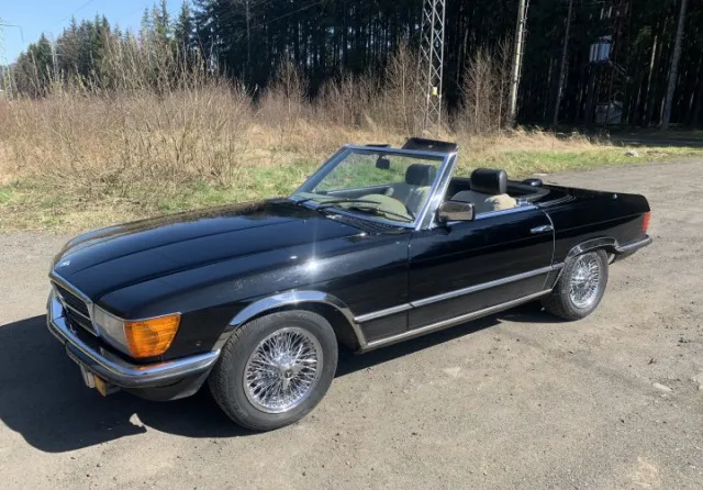 Mercedes-Benz SL W107 - 500 SL 1983