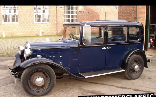 Austin 18 Carlton Saloon 1933