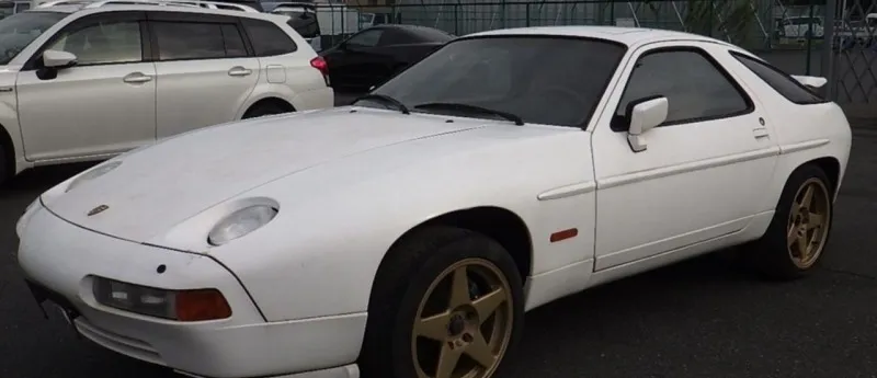 Porsche 928 S4 1991 raritní kombinace 1990