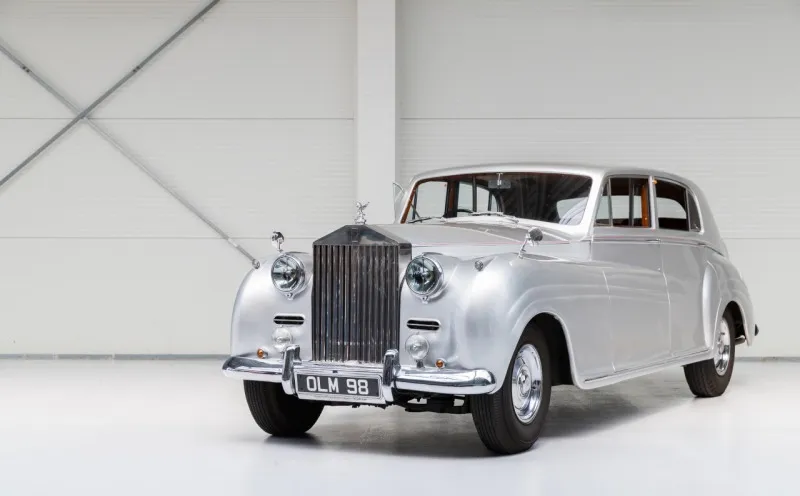 Rolls Royce Silver Wraith Sport saloon James Young 1953