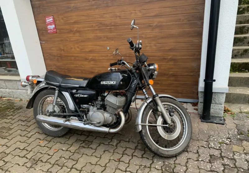 Suzuki GT 500 1976