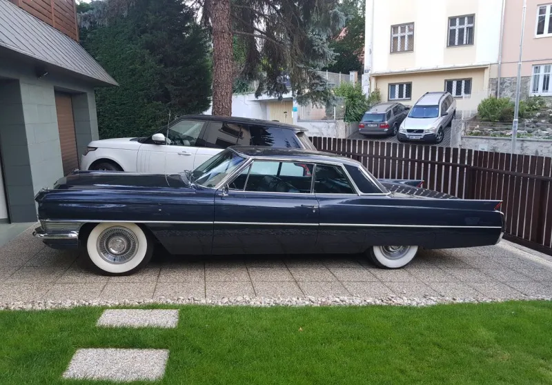 Cadillac Coupe de Ville 1964