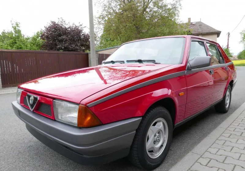 Alfa Romeo 75 1,6 ie INVESTICE 1991