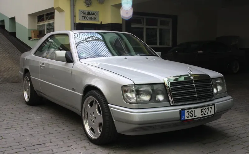 Mercedes-Benz 300 124 300 CE 1987
