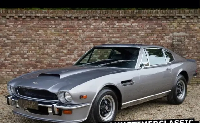 Aston Martin V8 1977