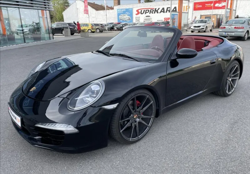 Porsche 911 3.4 i Carrera 4 Manuál Ca 2001