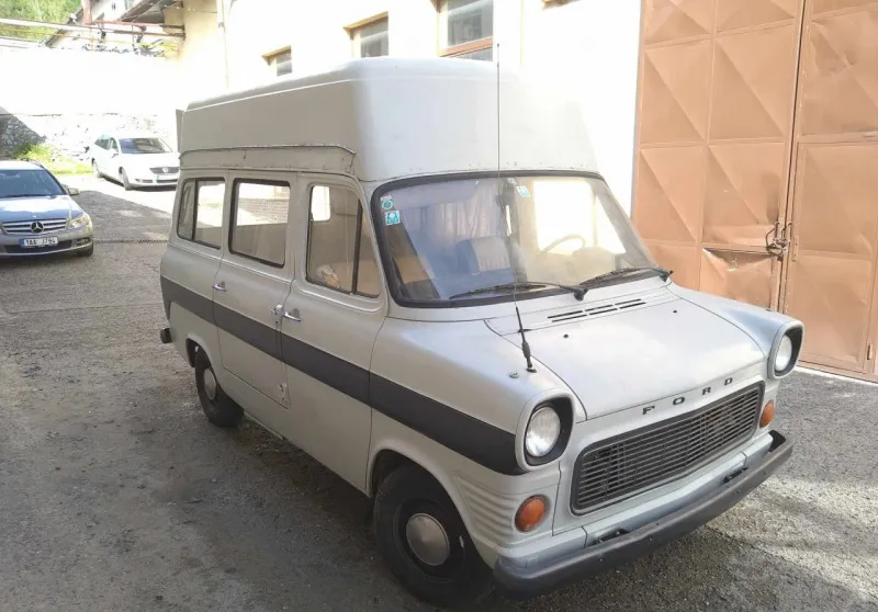 Ford Transit 100 Kombi MK1 1972