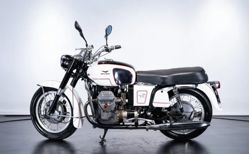 Moto Guzzi V7 700 1967