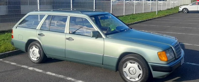 Mercedes-Benz 200 S124 200TE 1990