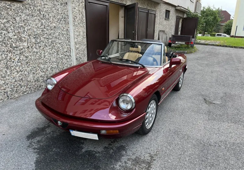 Alfa Romeo Spider 2,0i 88 kW 1990