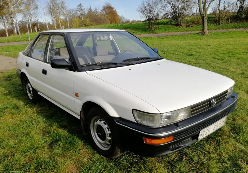 Toyota Corolla E9 1991
