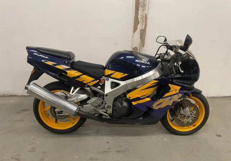 Honda CBR 900RR Fireblade SC28 1993