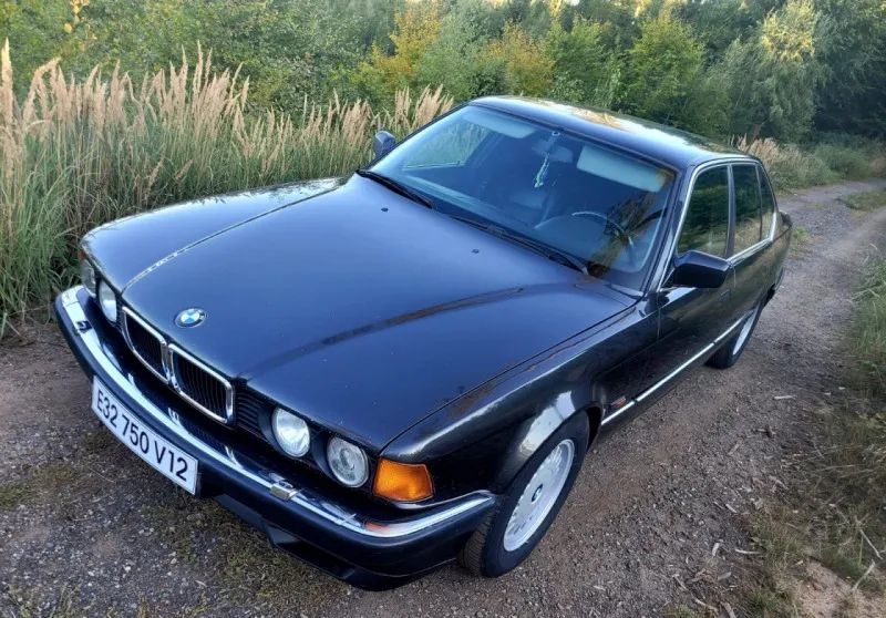 BMW 7 750i E32 V12 1990