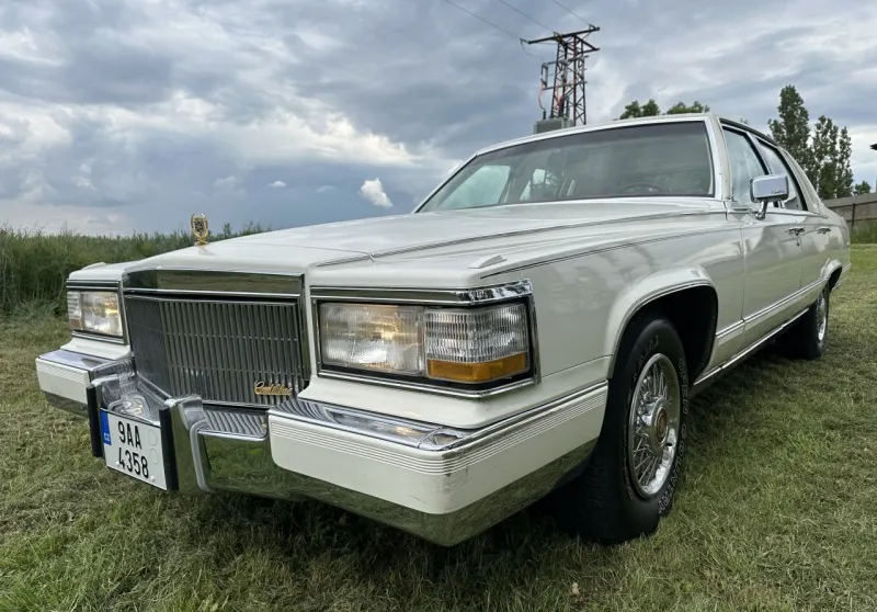 Cadillac Brougham d'elegance 1992