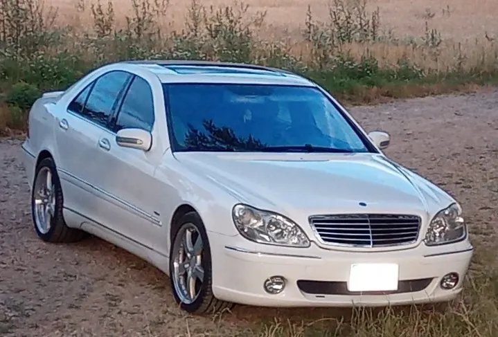 Mercedes-Benz S W220 2001