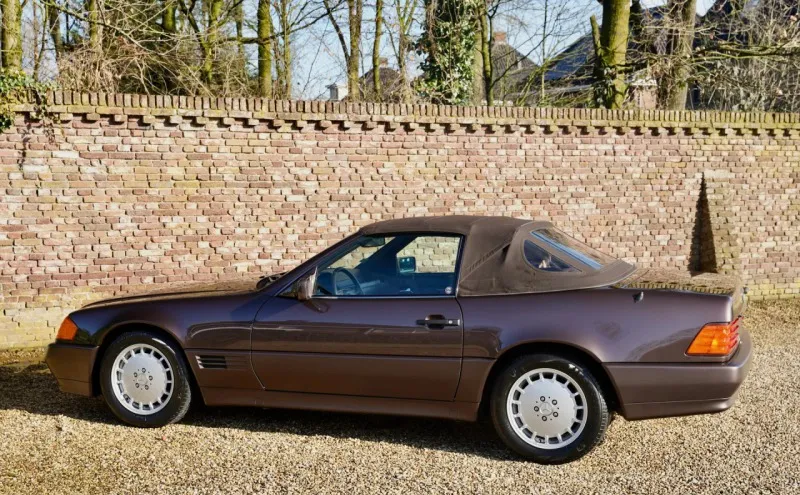 Mercedes-Benz 300 SL “hnědá přes hnědou” 1993