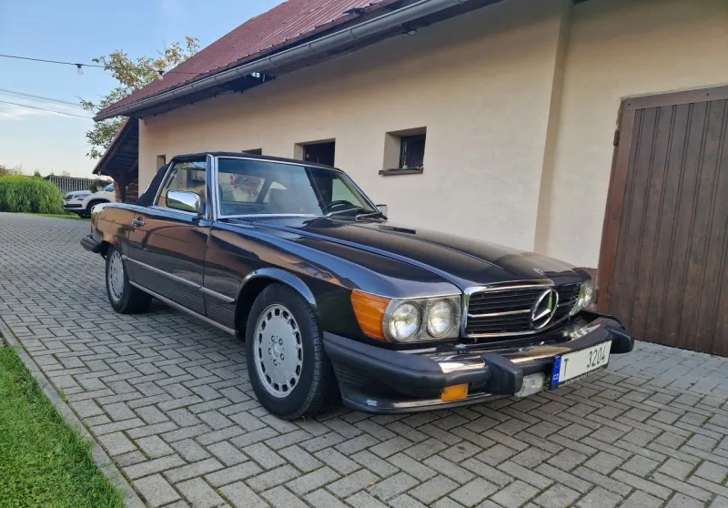 Mercedes-Benz SL SL560 1986