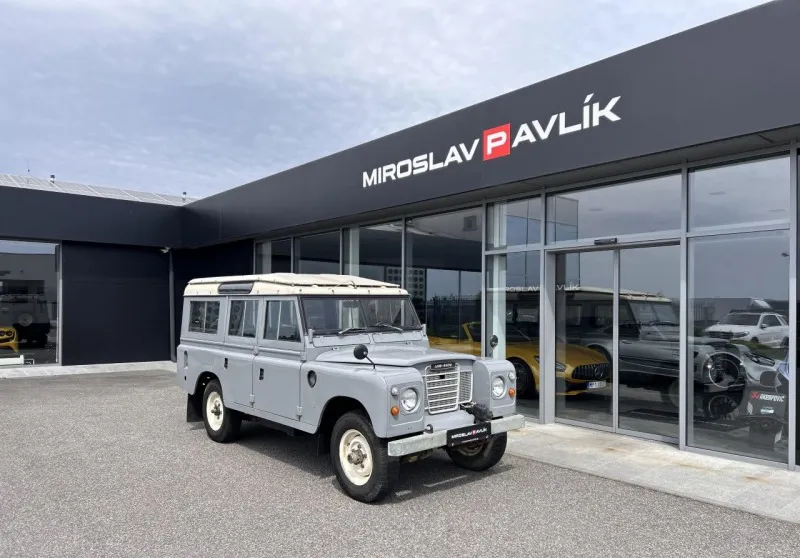 Land Rover Series III 109 1977