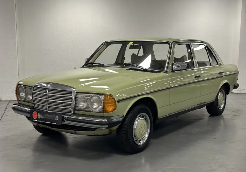 Mercedes-Benz 200 (6) 1978