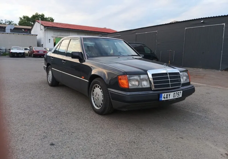 Mercedes-Benz 300 W124 300E-24V 1990