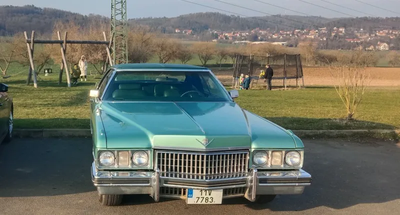 Cadillac Coupe de Ville osobní 1973