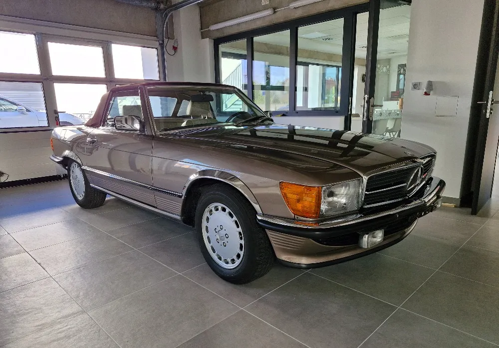 Mercedes-Benz SL 300 SL R107 1986