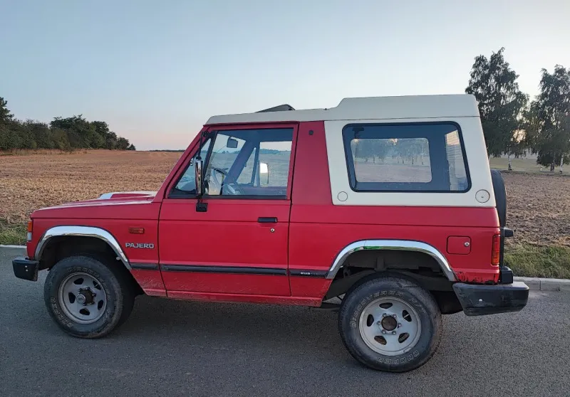 Mitsubishi Pajero 4D56T 1991