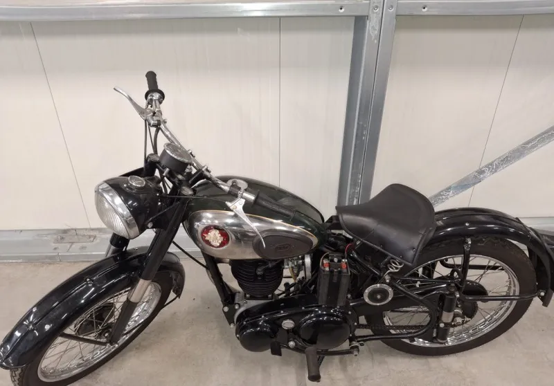 BSA C11 Deluxe 1952
