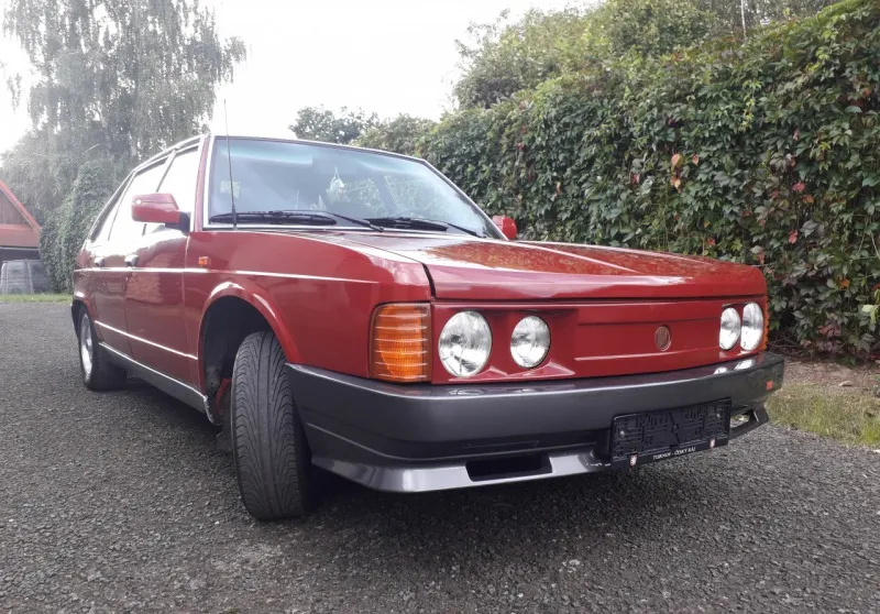 Tatra 613 613/4 1991