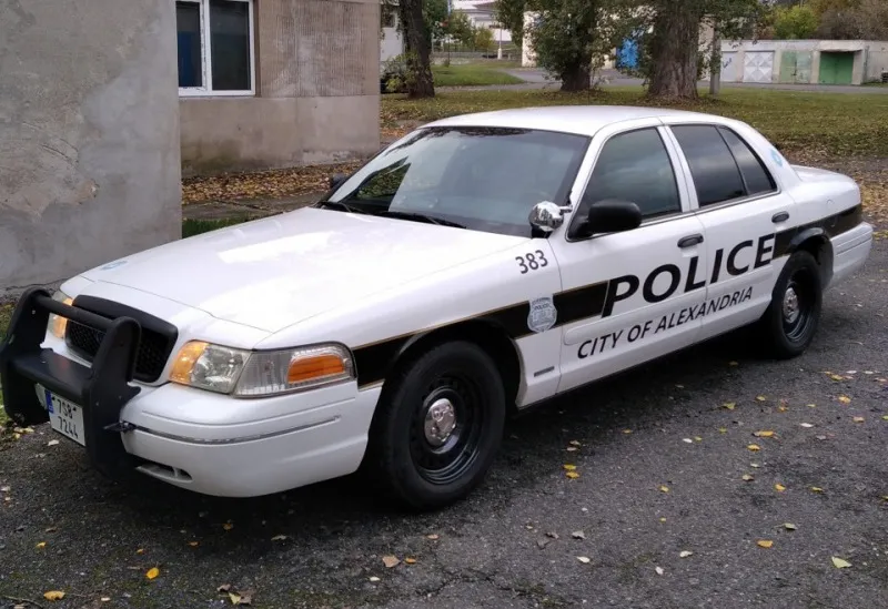 Ford Crown Victoria P71 police interceptor 2002
