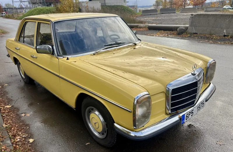 Mercedes-Benz 240 W114/ 115 1975