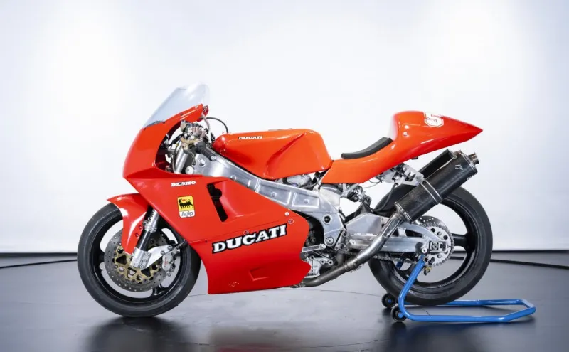 Ducati 944 SUPERTWIN GOLINELLI 1999