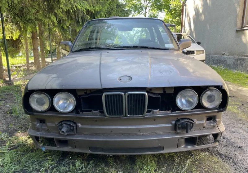 BMW 3 E30 coupe 318i 1988