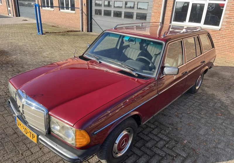 Mercedes-Benz 230 230t W123 1979
