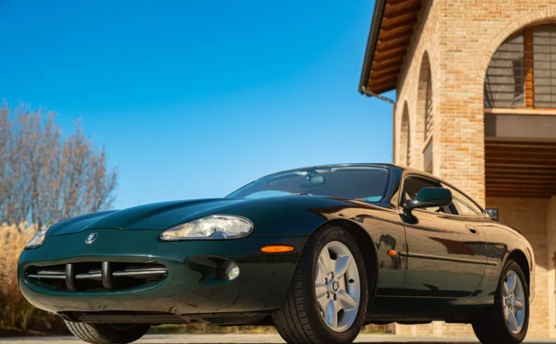 Jaguar XK8 COUPE GENTLEMEN SPEC 1998