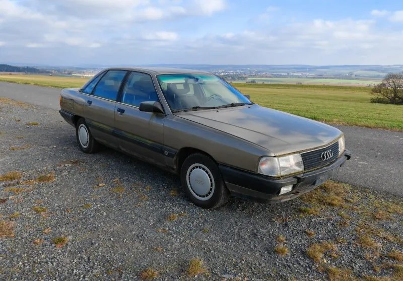 Audi 100 C3 1988