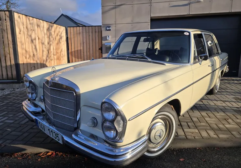 Mercedes-Benz S W108 250S 1967
