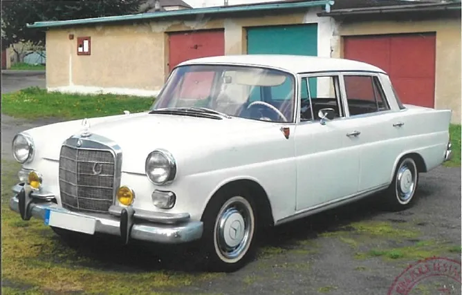 Mercedes-Benz 190 W110 1964