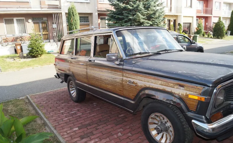 Jeep Wagoneer 1985