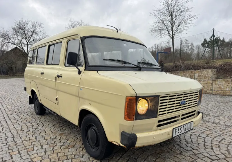 Ford Transit MK2 2.0 ohc ambulance 1981