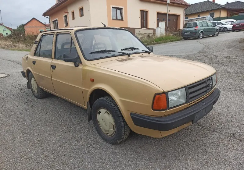 Škoda 120 M 1987