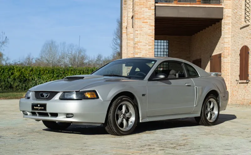 Ford Mustang GT V8 SRS 2002